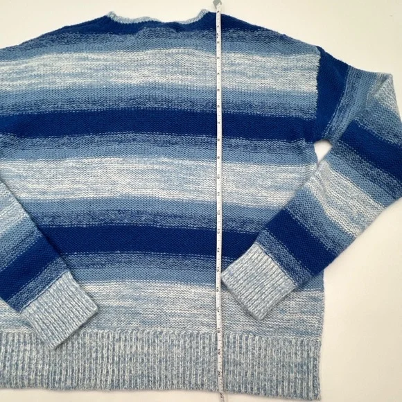 LILLY PULITZER - Elannie Sweater in Blue Ombre - Picture 9 of 9